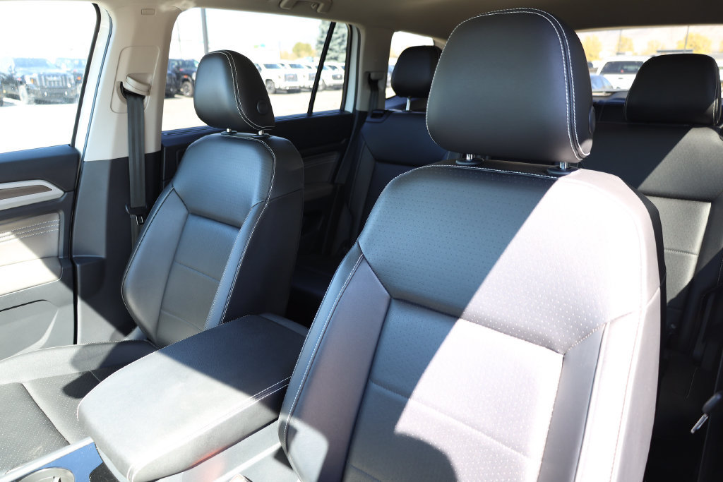 Used 2022 Volkswagen Atlas SEL AWD/4WD image 16