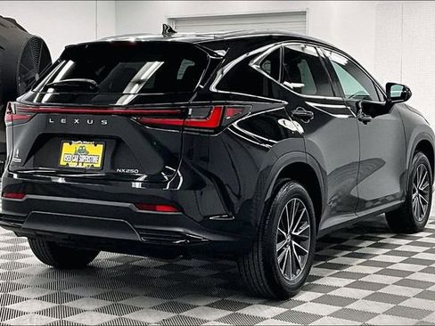 Used 2024 Lexus NX 250 FWD w/ Towing Package (2000 Lbs) image 13