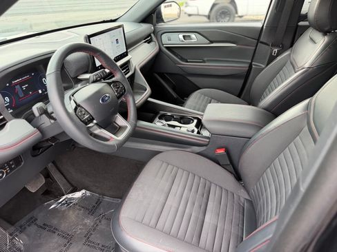 Used 2026 Ford Explorer ST-Line AWD/4WD image 23