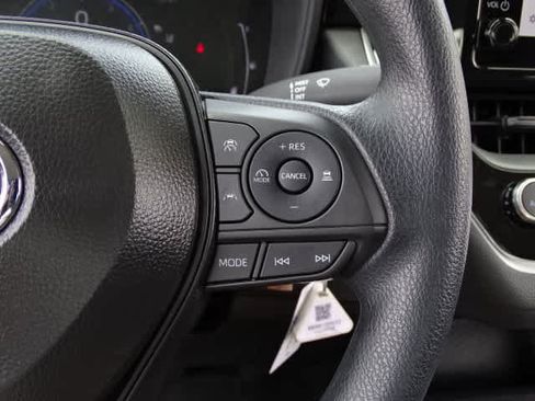 Used 2026 Toyota Corolla LE FWD image 36