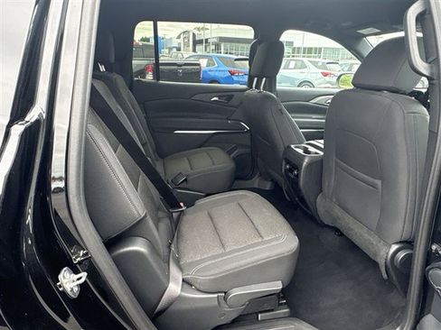 Certified 2024 Chevrolet Traverse LT FWD image 25