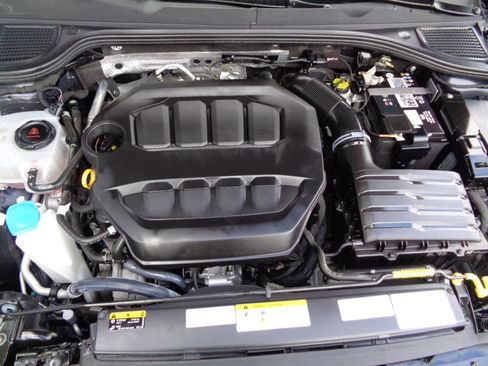 Used 2022 Volkswagen Golf R AWD/4WD image 20