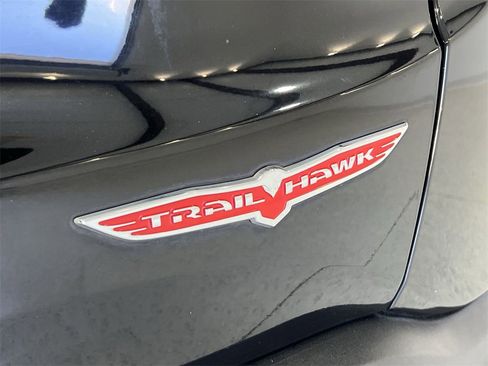 Used 2020 Jeep Renegade Trailhawk w/ Cold Weather Group image 28