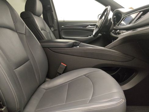 Used 2022 Buick Enclave Premium FWD image 21