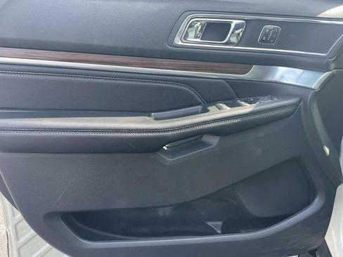 Used 2018 Ford Explorer Limited AWD/4WD image 15