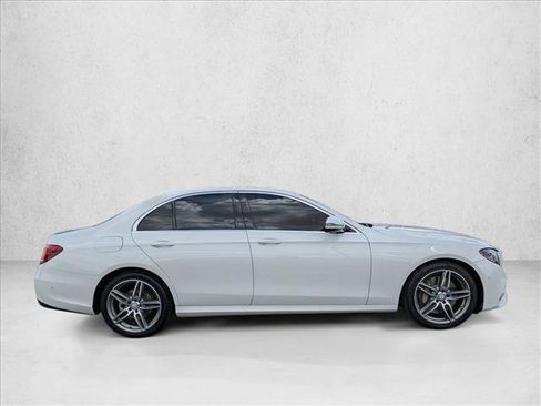 Used 2017 Mercedes-Benz E 300 image 4