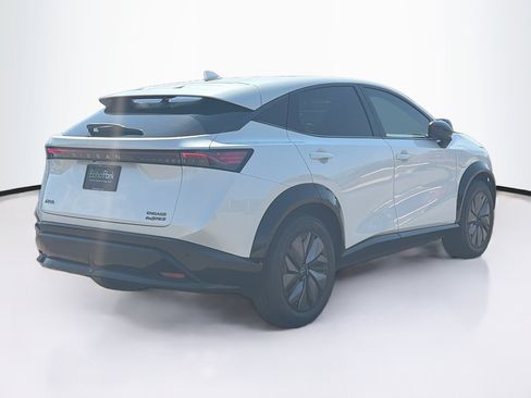Used 2024 Nissan Ariya AWD image 9