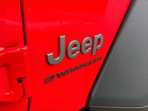 Used 2026 Jeep Wrangler Unlimited Rubicon AWD/4WD image 27