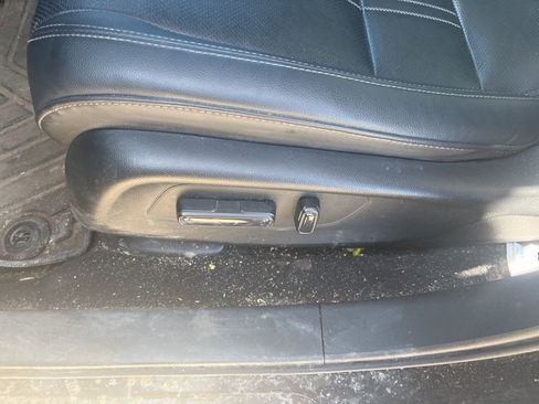 Used 2024 Honda HR-V EX-L image 12