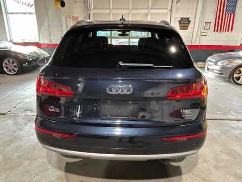 Used 2019 Audi Q5 2.0T Premium w/ Convenience Package image 4