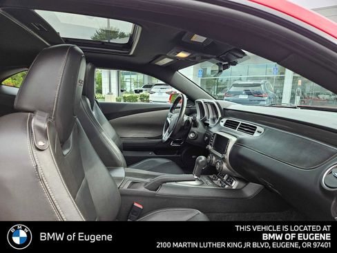 Used 2015 Chevrolet Camaro SS w/ RS Package RWD image 11