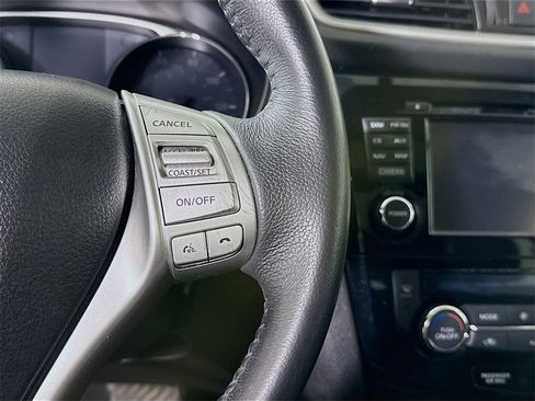 Used 2015 Nissan Rogue SL w/ SL Premium Package image 22