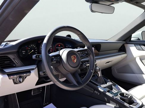 Certified 2023 Porsche 911 GT3 RWD image 4
