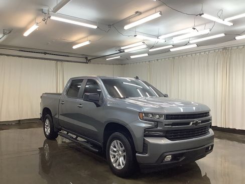 Used 2019 Chevrolet Silverado 1500 RST w/ Trailering Package AWD/4WD image 4