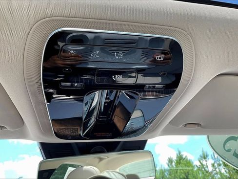 Used 2025 Mercedes-Benz E 450 4MATIC Sedan w/ Winter Package image 17