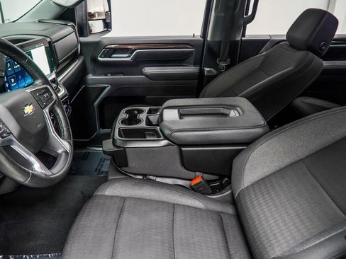 Used 2025 Chevrolet Silverado 2500 LT w/ Convenience Package AWD/4WD image 19