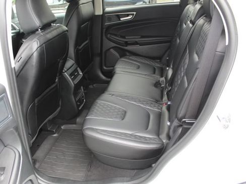 Used 2024 Ford Edge Titanium AWD/4WD image 16