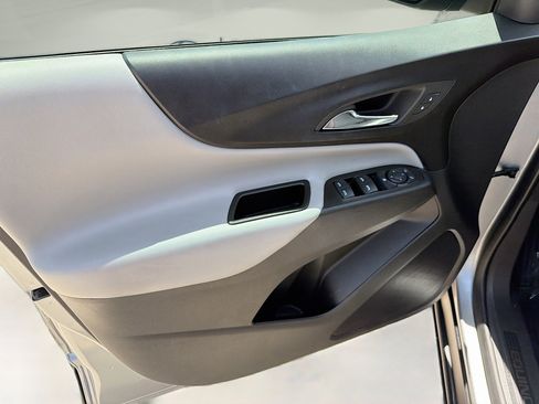 Used 2023 Chevrolet Equinox LS w/ LS Convenience Package image 14