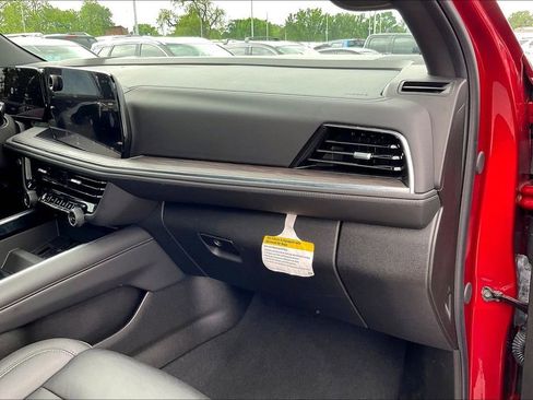 Used 2025 Chevrolet Tahoe LT w/ Comfort Package image 22