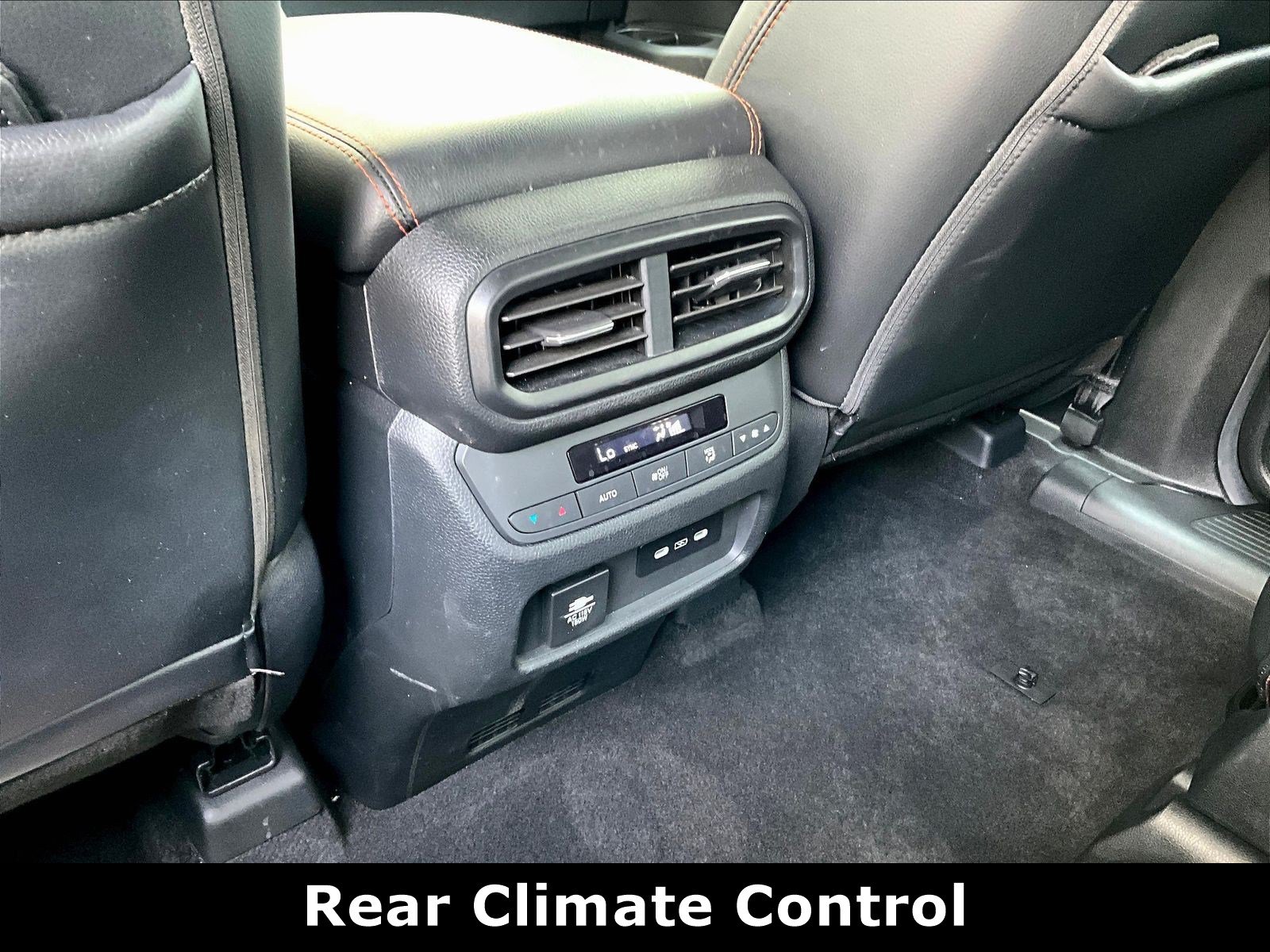 Used 2024 Honda Pilot TrailSport image 10