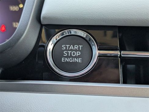 New 2025 Mitsubishi Outlander SEL image 22