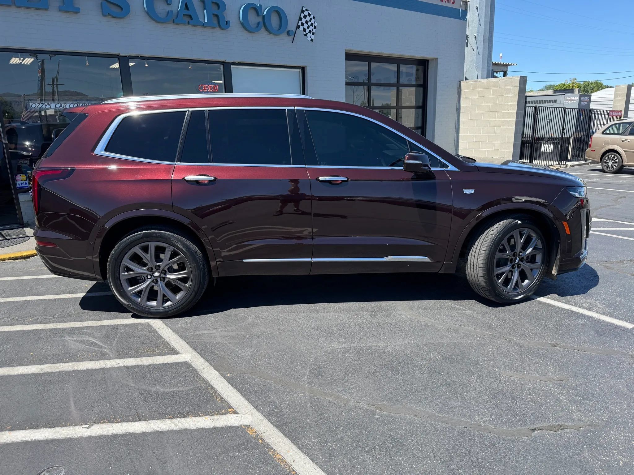 Used 2020 Cadillac XT6 Premium Luxury AWD/4WD image 8
