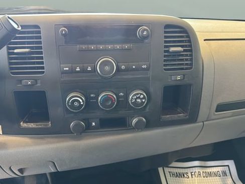 Used 2011 Chevrolet Silverado 2500 W/T w/ Snow Plow Prep Package AWD/4WD image 12