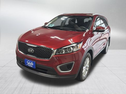 Used 2016 Kia Sorento FWD image 3