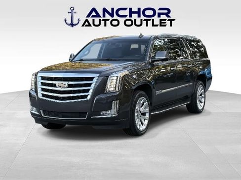 Used 2016 Cadillac Escalade ESV Luxury image 4