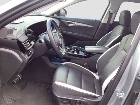 Used 2025 Buick Envision Sport Touring image 9