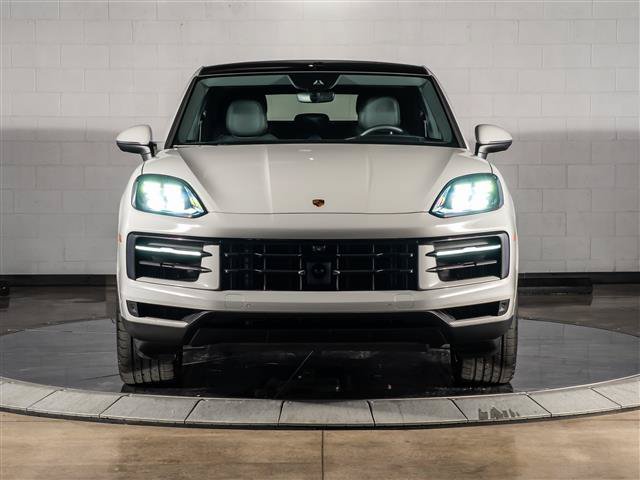 Certified 2025 Porsche Cayenne Coupe AWD/4WD image 6