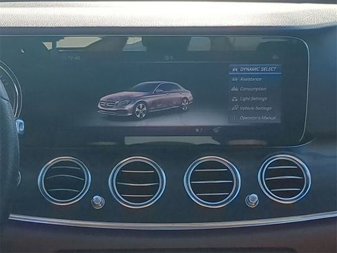 Used 2018 Mercedes-Benz E 300 image 17