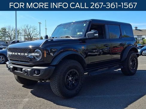 Used 2025 Ford Bronco Badlands image 3