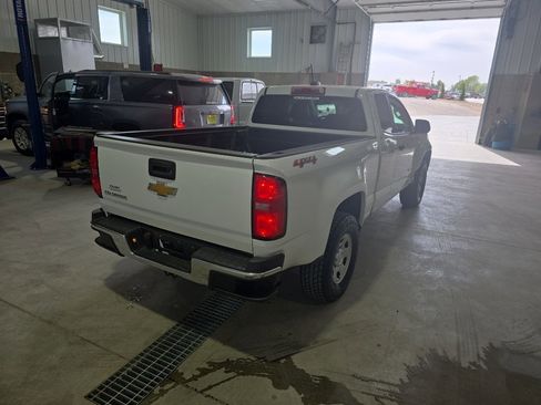Used 2019 Chevrolet Colorado W/T w/ WT Convenience Package AWD/4WD image 2