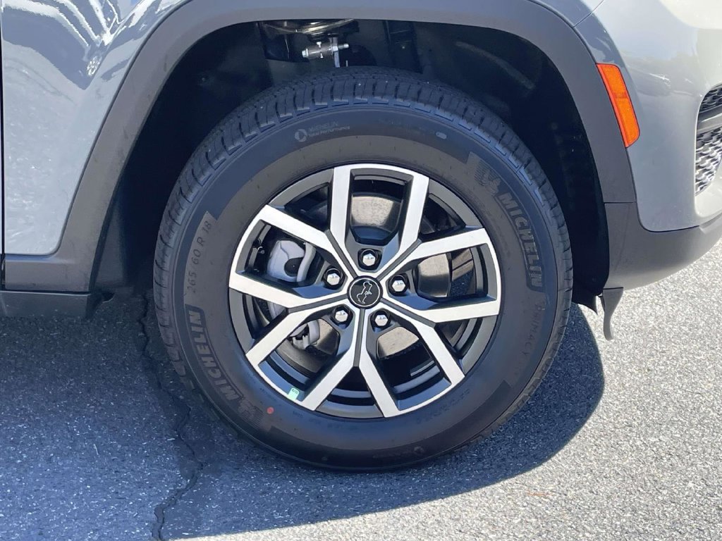 New 2027 Jeep Grand Cherokee 4WD image 10