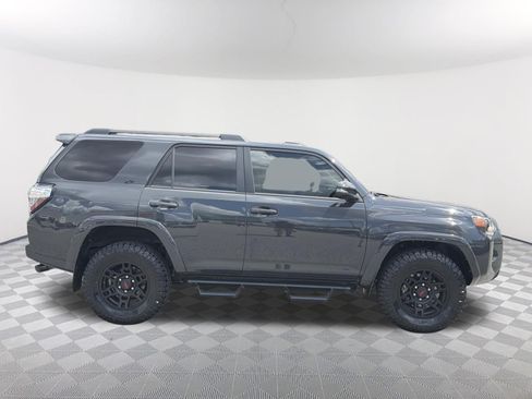 Used 2024 Toyota 4Runner SR5 Premium w/ Moonroof Package AWD/4WD image 18
