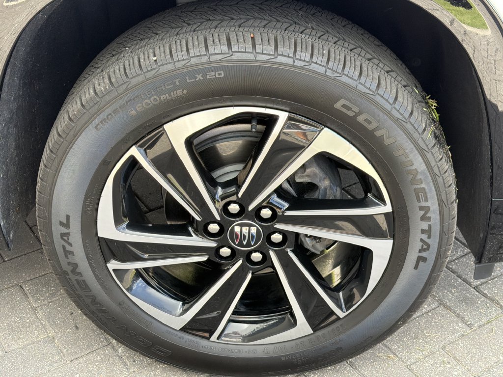 Certified 2025 Buick Enclave Sport Touring w/ Trailering Package, 5000 lbs. FWD image 32
