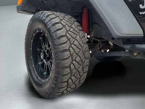 Used 2018 Jeep Wrangler Unlimited Sport S AWD/4WD image 70