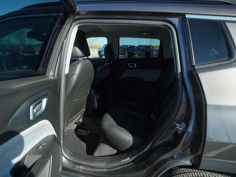 Used 2022 Jeep Compass Latitude image 14