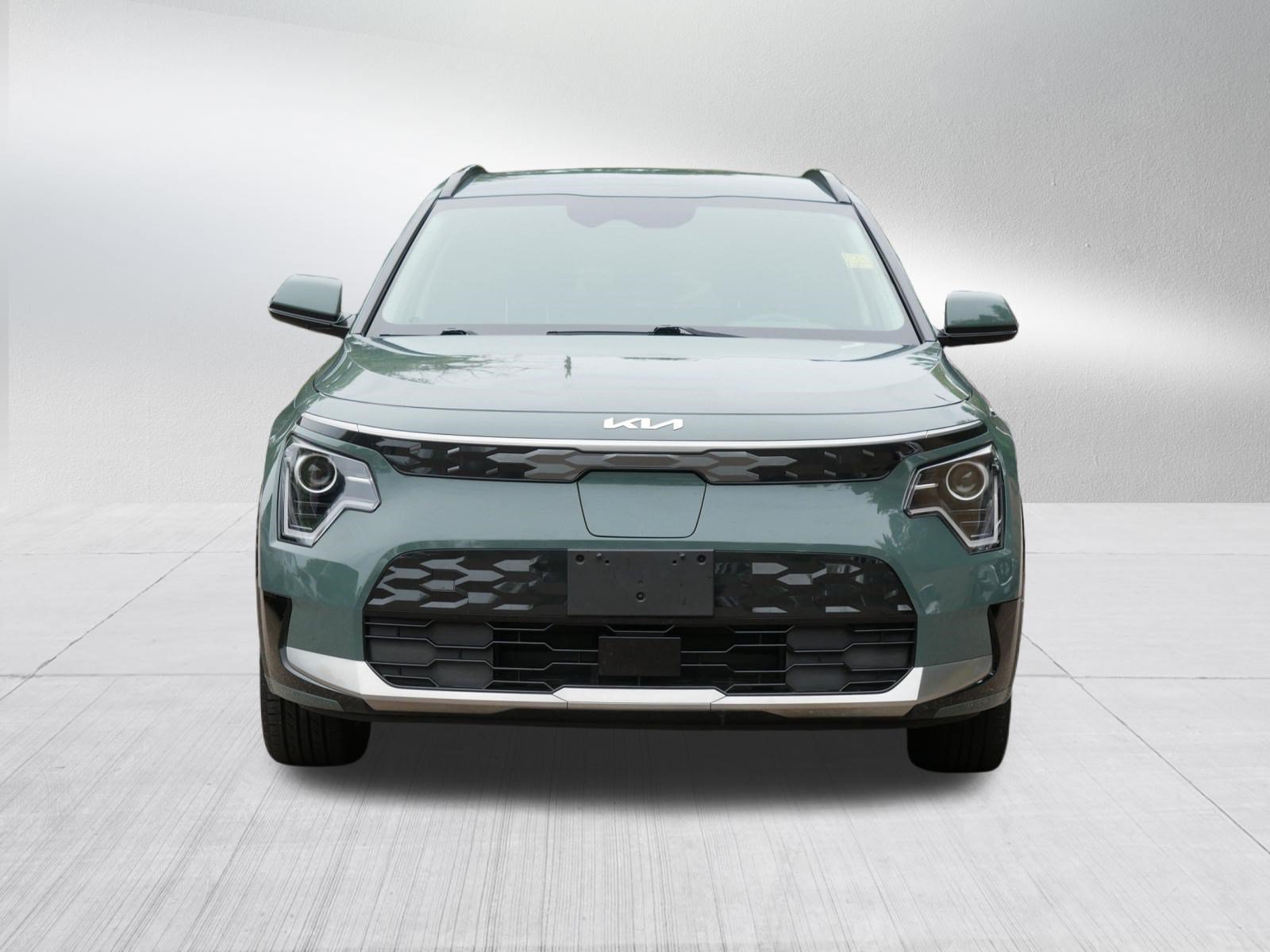 Certified 2023 Kia Niro Wind w/ Wind Preserve Package FWD image 2