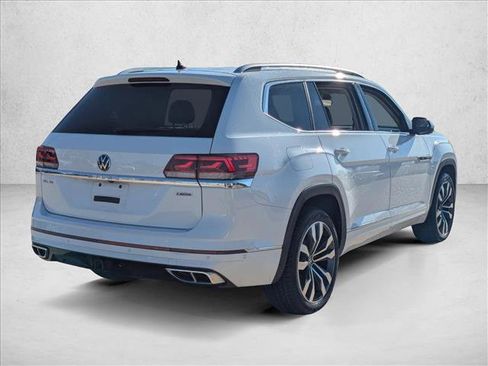 Used 2022 Volkswagen Atlas SEL Premium image 5
