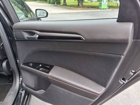 Used 2015 Ford Fusion SE w/ Equipment Group 201A AWD/4WD image 19