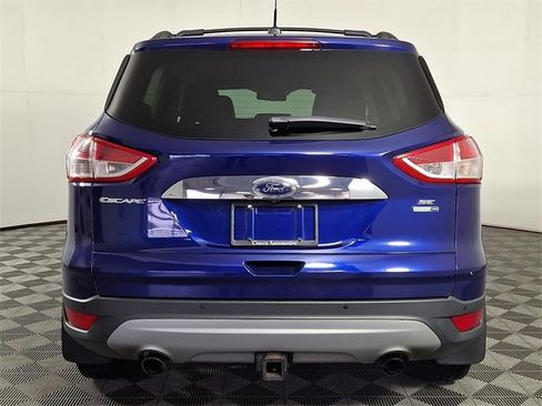 Used 2016 Ford Escape SE w/ SE Chrome Package image 8