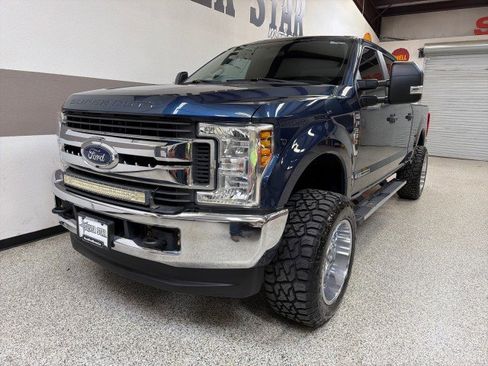 Used 2019 Ford F250 XL w/ STX Appearance Package image 3