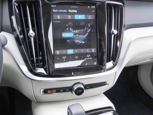 Used 2024 Volvo S60 T8 Plus w/ Climate Package image 28