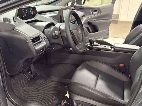 Certified 2025 Toyota Prius XLE image 12
