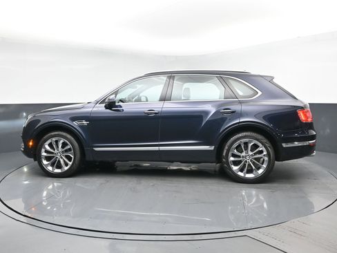 Used 2019 Bentley Bentayga V8 image 4