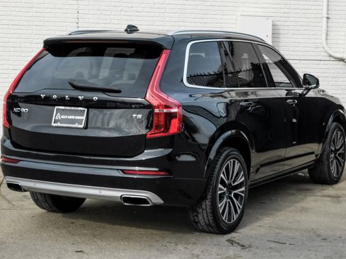 Used 2020 Volvo XC90 T5 Momentum image 8