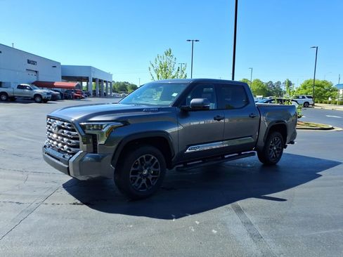 Used 2025 Toyota Tundra Platinum AWD/4WD image 6