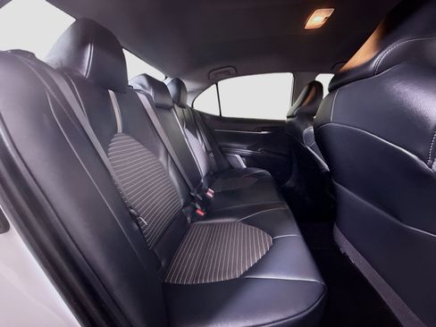 Used 2020 Toyota Camry SE image 26